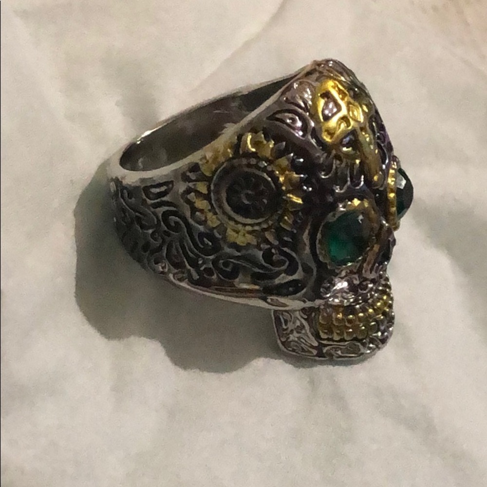Skull ring - Picture 2 of 7